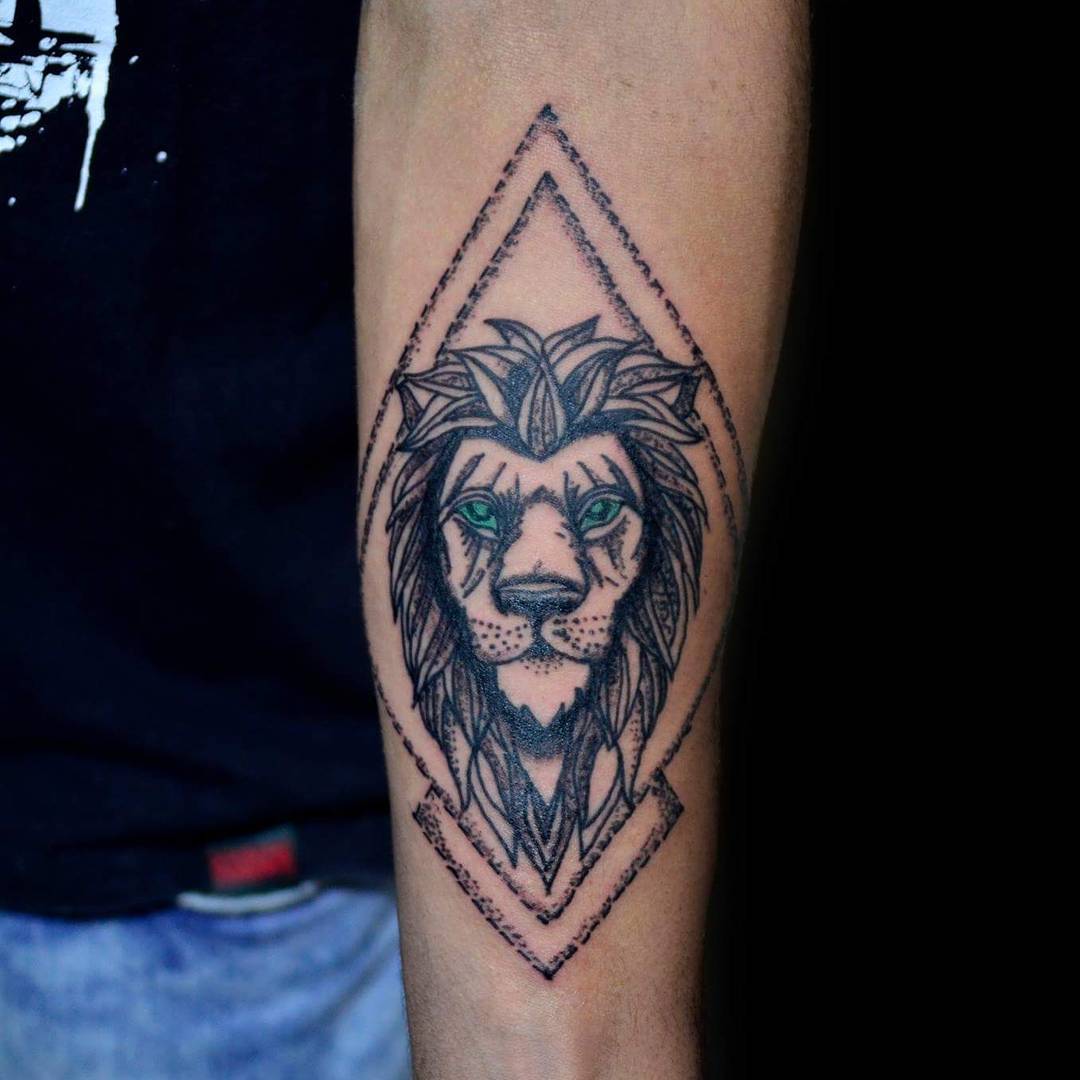 郗先生小臂狮子纹身图案